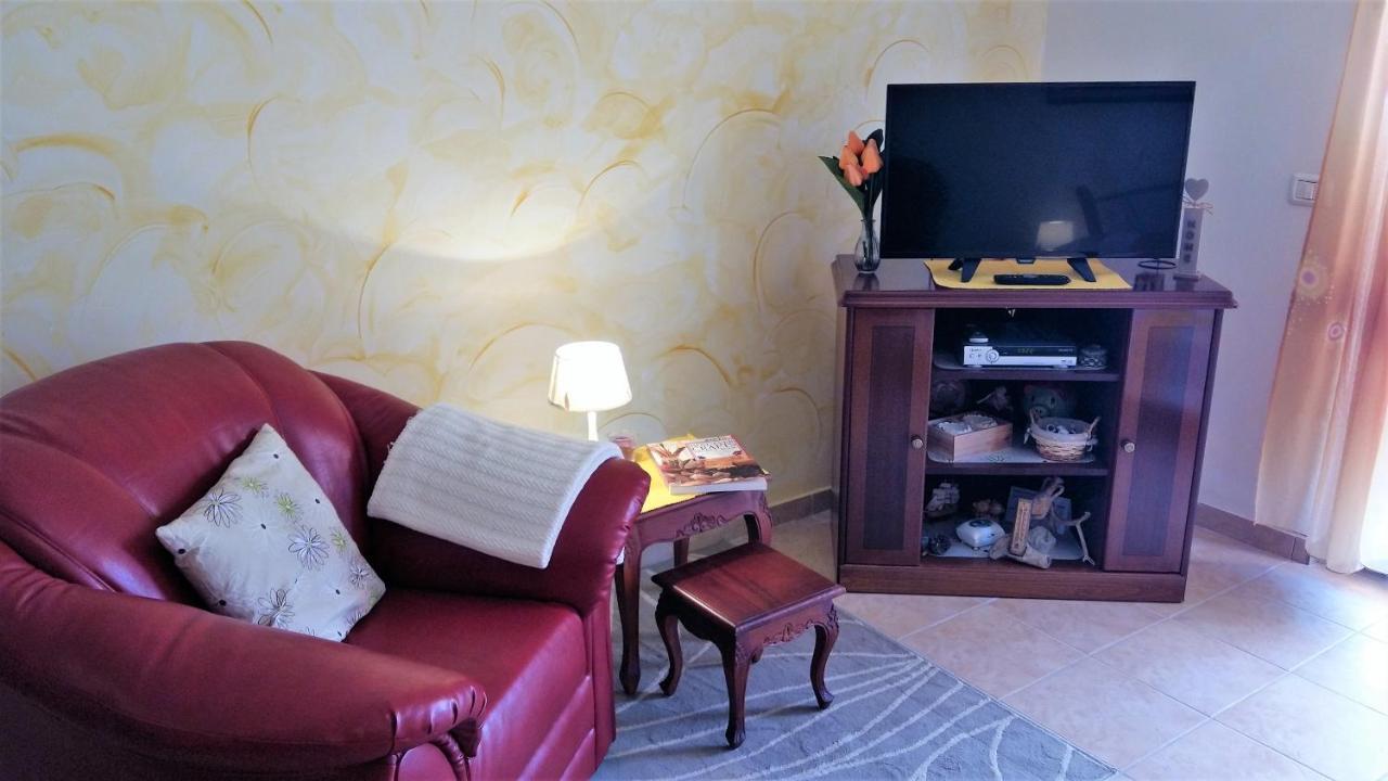 Studio Apartment Lela Ližnjan Dış mekan fotoğraf